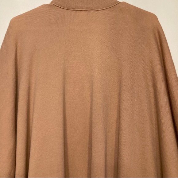 SUTTON STUDIO 100% PURE MERINO WOOL PONCHO/CARDIGAN - Picture 8 of 9